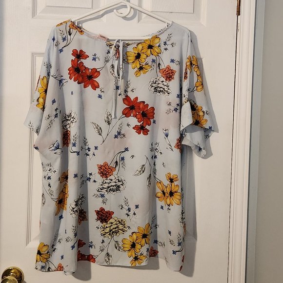 Penningtons Women's Flowered Blouse, 2X - Picture 3 of 5